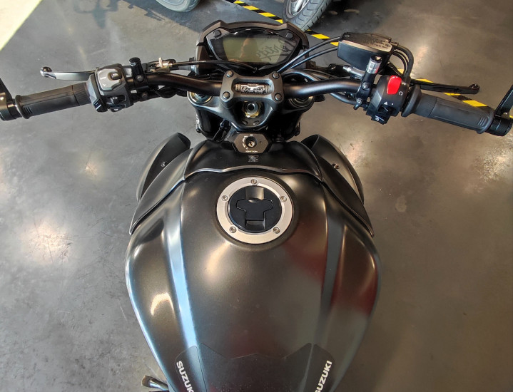 Suzuki GSXS 1000 (125 € / Mois) - ANGLET