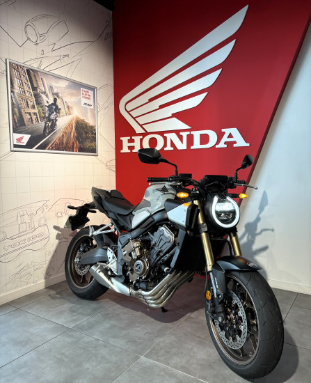 HONDA CB 650 R E-CLUTCH A2 (LOA 117 € / Mois) - ANGLET