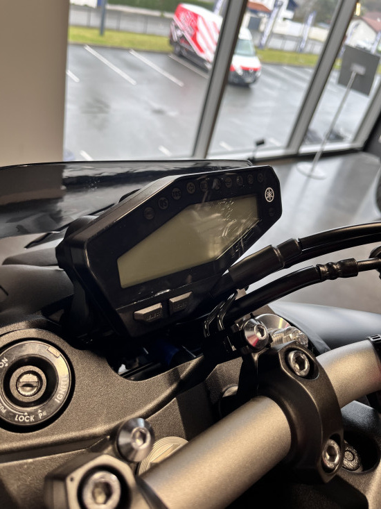 Yamaha MT 09 - 143 € / Mois - ANGLET
