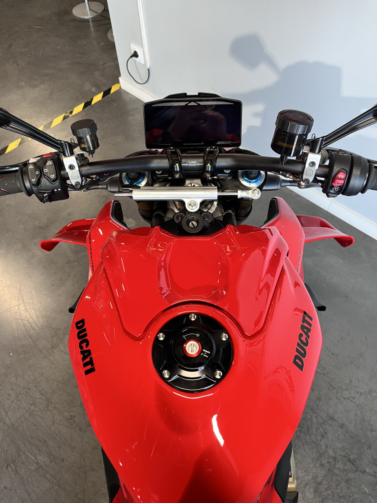DUCATI STREETFIGHTER V4S - ANGLET